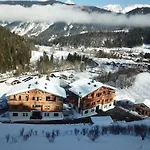 Franz Johann Aparts - 150m To Slopes Schladming