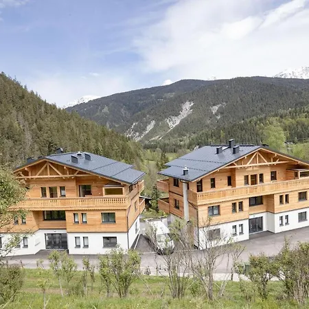 Franz Johann Aparts - 150m To Slopes Apartmán *