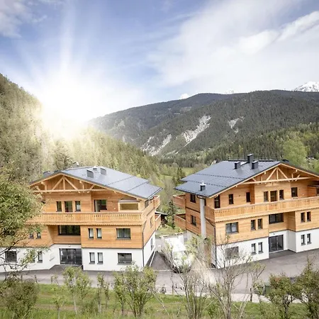 Franz Johann Aparts - 150m To Slopes Apartmán *