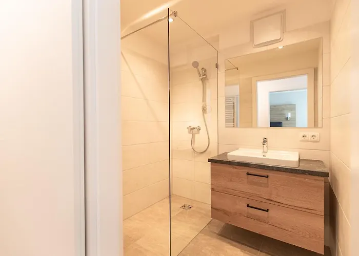 Franz Johann Aparts - 150m To Slopes شقة