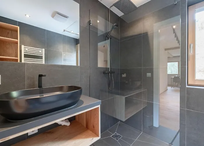 Franz Johann Aparts - 150m To Slopes شقة