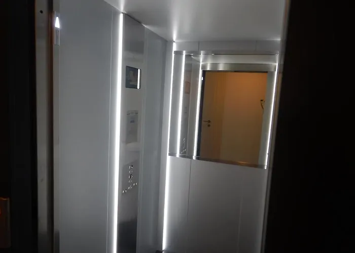 Franz Johann Aparts - 150m To Slopes *