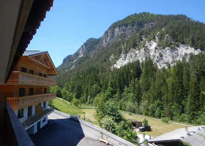 Franz Johann Aparts - 150m To Slopes *