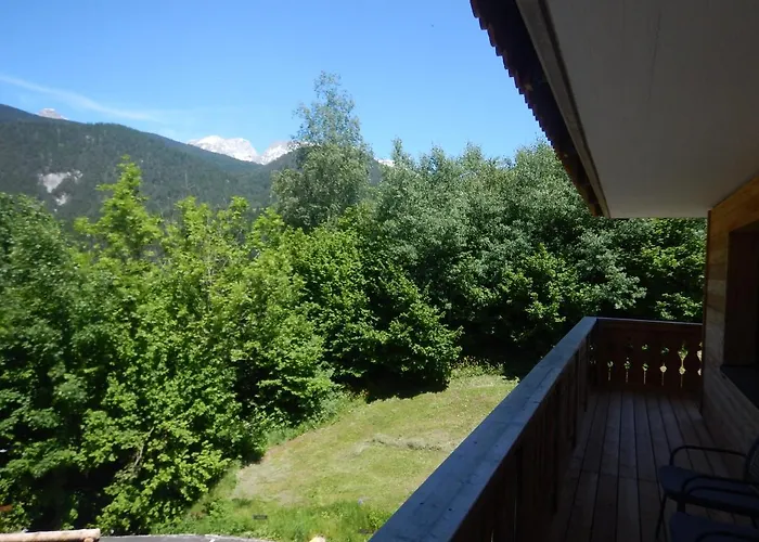 Franz Johann Aparts - 150m To Slopes سخلادميخ